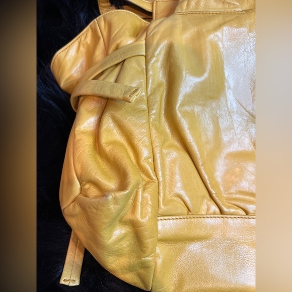 GUCCI RARE YELLOW HANDBAG EUC - Picture 15 of 17